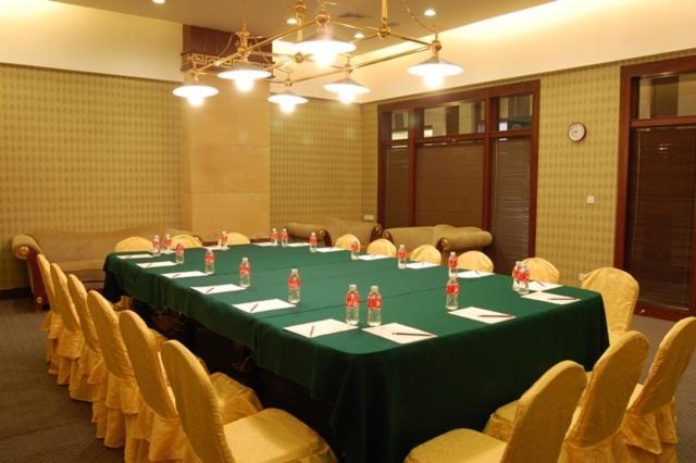 Phoenix Hotel Wuyi Цзянмынь Экстерьер фото